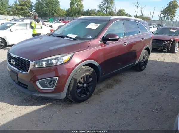 5XYPG4A35HG262161 2017 KIA SORENTO - Image 2