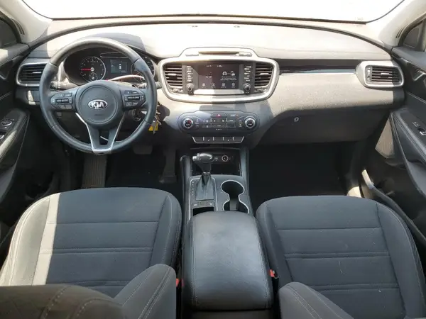 5XYPG4A35HG266064 2017 KIA SORENTO - Image 8