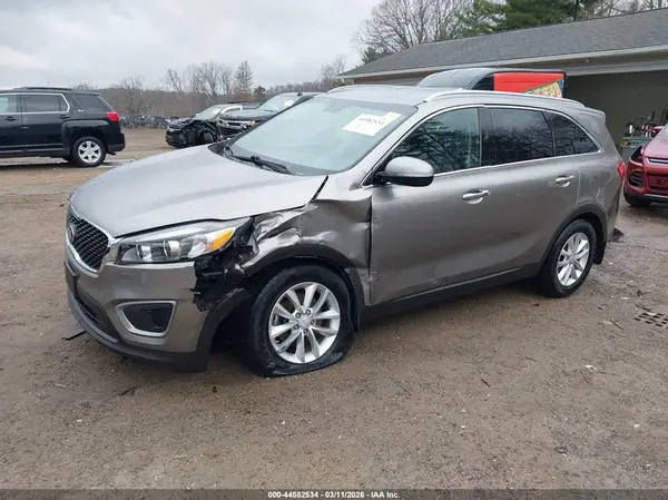 5XYPG4A35HG280644 2017 KIA SORENTO - Image 2