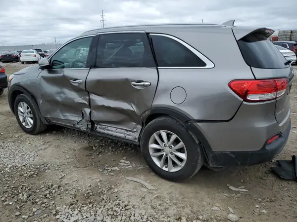 5XYPG4A35HG282751 2017 KIA SORENTO - Image 2