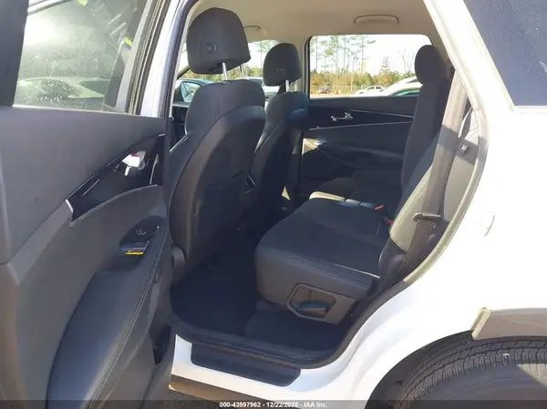 5XYPG4A35HG285231 2017 KIA SORENTO - Image 8
