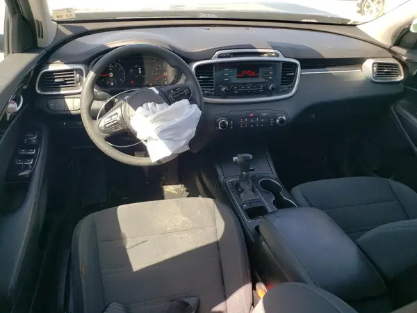 5XYPG4A35HG287612 2017 KIA SORENTO - Image 8