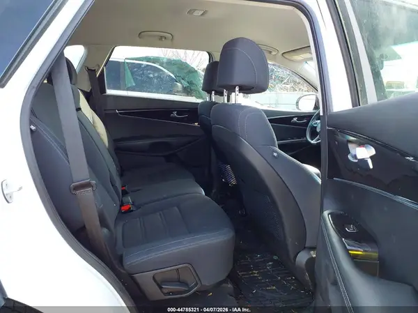 5XYPG4A35HG288937 2017 KIA SORENTO - Image 8