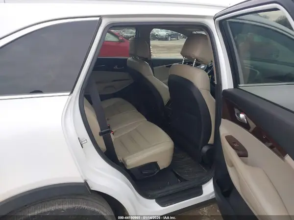 5XYPG4A35HG294947 2017 KIA SORENTO - Image 8