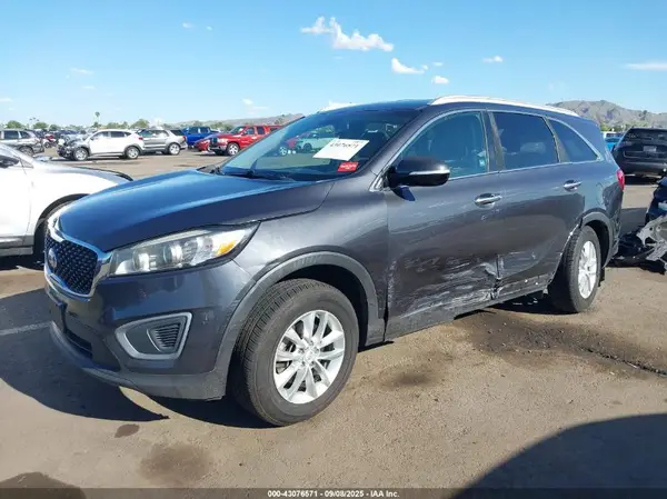 5XYPG4A35HG298139 2017 KIA SORENTO - Image 2
