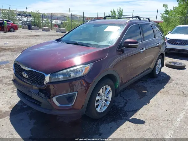 5XYPG4A35HG304151 2017 KIA SORENTO - Image 2