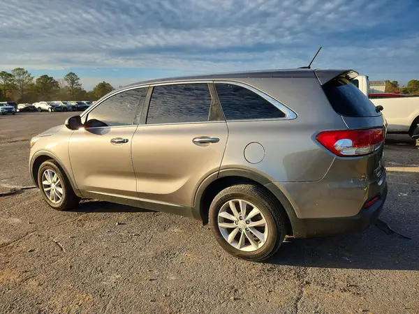 5XYPG4A35HG322603 2017 KIA SORENTO - Image 2