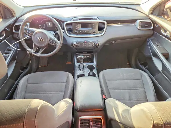 5XYPG4A35HG322603 2017 KIA SORENTO - Image 8