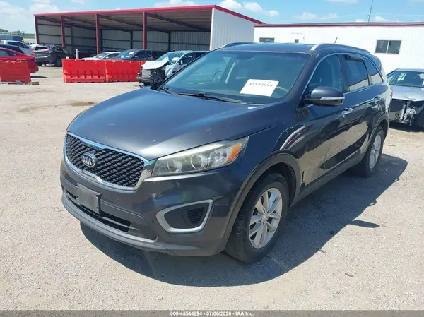 5XYPG4A35HG326120 2017 KIA SORENTO - Image 2
