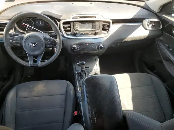 5XYPG4A35HG328000 2017 KIA SORENTO - Image 8