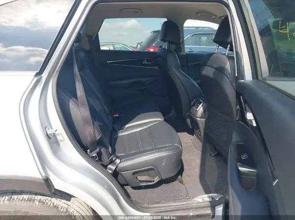 5XYPG4A35HG330524 2017 KIA SORENTO - Image 8