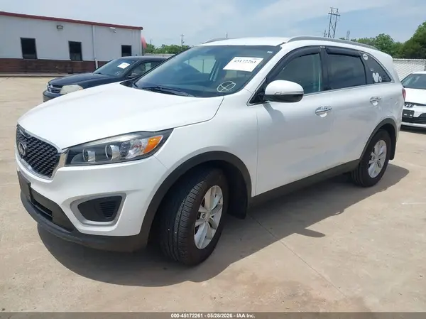 5XYPG4A35HG333844 2017 KIA SORENTO - Image 2