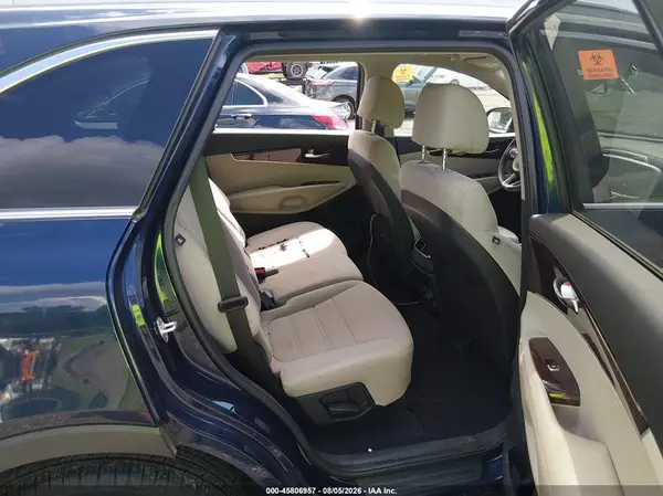 5XYPG4A35HG334749 2017 KIA SORENTO - Image 8