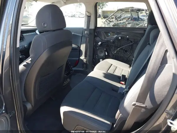 5XYPG4A35JG341786 2018 KIA SORENTO - Image 8
