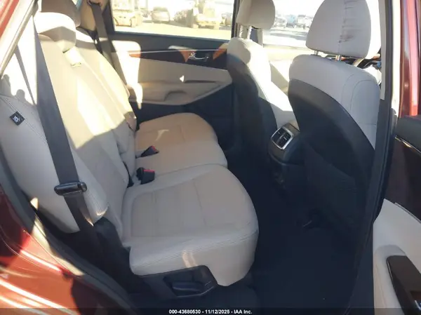 5XYPG4A35JG343716 2018 KIA SORENTO - Image 8