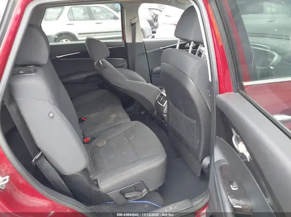 5XYPG4A35JG347037 2018 KIA SORENTO - Image 8