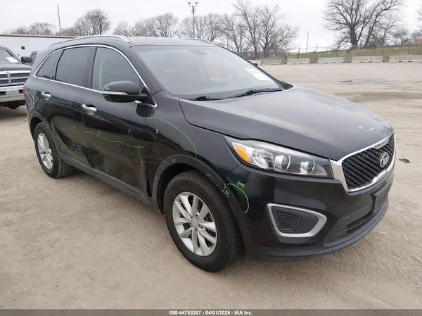 5XYPG4A35JG348916 2018 KIA SORENTO - Image 1