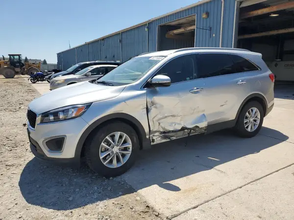 5XYPG4A35JG349256 2018 KIA SORENTO - Image 1