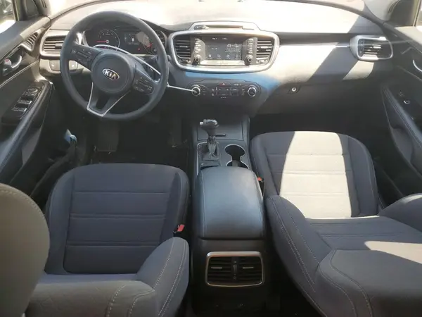 5XYPG4A35JG349256 2018 KIA SORENTO - Image 8