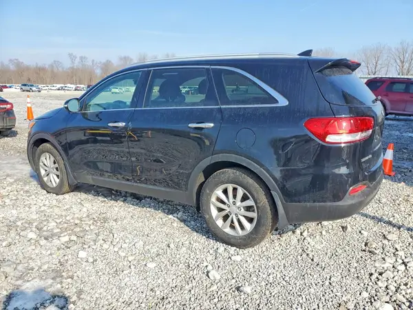 5XYPG4A35JG357308 2018 KIA SORENTO - Image 2
