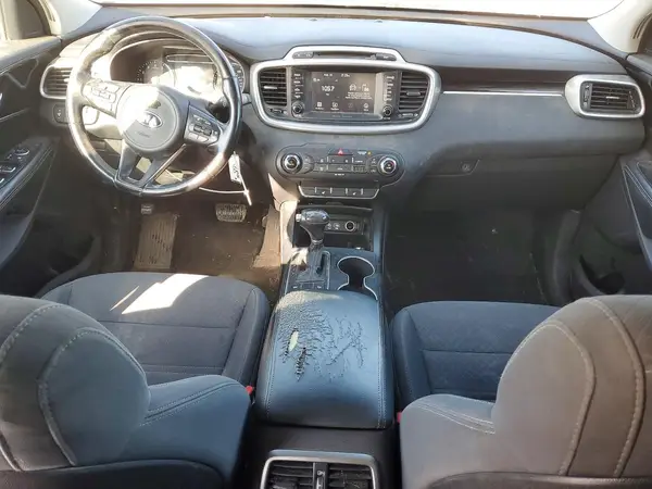 5XYPG4A35JG357308 2018 KIA SORENTO - Image 8