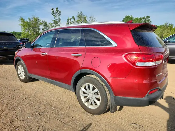 5XYPG4A35JG358796 2018 KIA SORENTO - Image 2