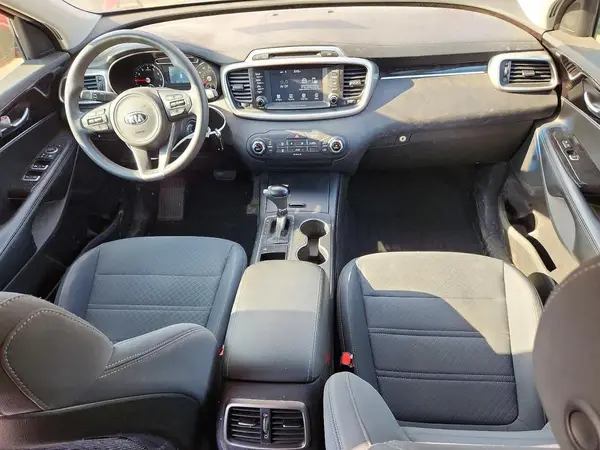 5XYPG4A35JG358796 2018 KIA SORENTO - Image 8