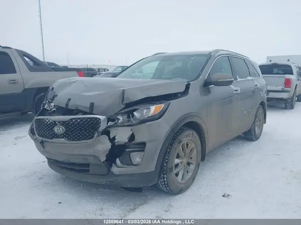 5XYPG4A35JG359642 2018 KIA SORENTO - Image 2