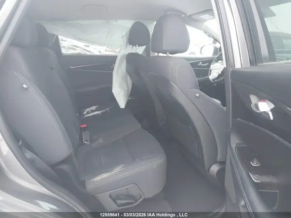 5XYPG4A35JG359642 2018 KIA SORENTO - Image 8