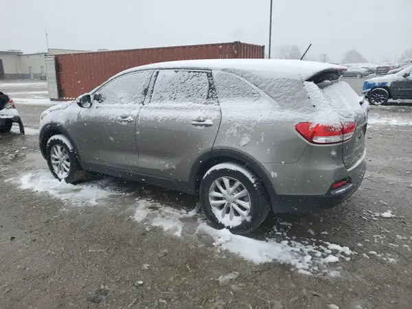 5XYPG4A35JG368745 2018 KIA SORENTO - Image 2