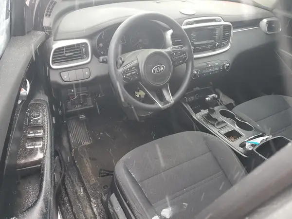 5XYPG4A35JG368745 2018 KIA SORENTO - Image 8