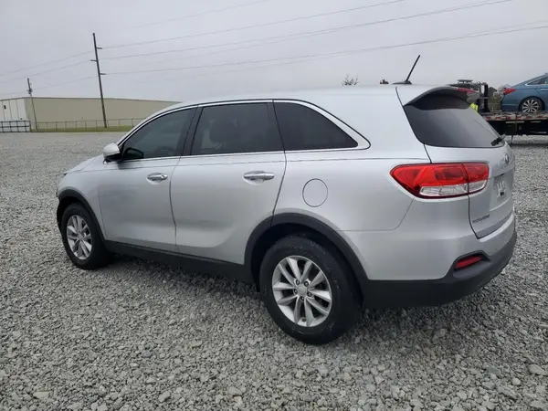 5XYPG4A35JG374688 2018 KIA SORENTO - Image 2