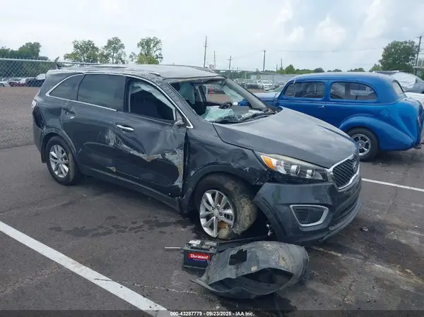 5XYPG4A35JG376635 2018 KIA SORENTO - Image 1