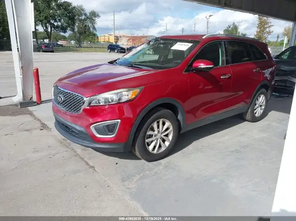5XYPG4A35JG378028 2018 KIA SORENTO - Image 2