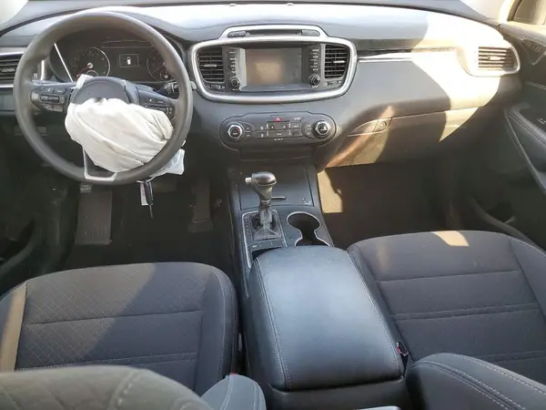 5XYPG4A35JG378983 2018 KIA SORENTO - Image 8