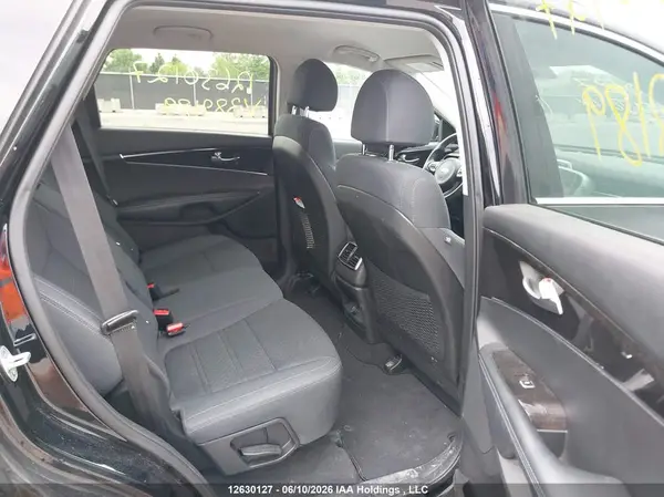 5XYPG4A35JG382189 2018 KIA SORENTO - Image 8