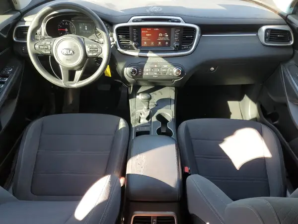 5XYPG4A35JG385898 2018 KIA SORENTO - Image 8