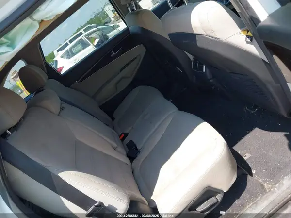 5XYPG4A35JG388168 2018 KIA SORENTO - Image 8