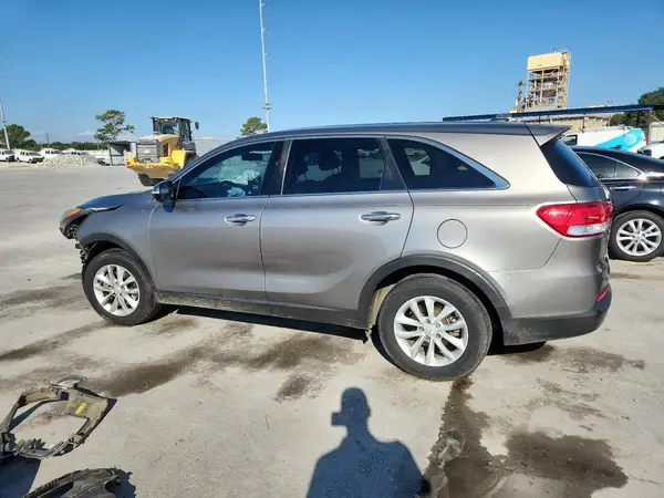 5XYPG4A35JG401808 2018 KIA SORENTO - Image 2