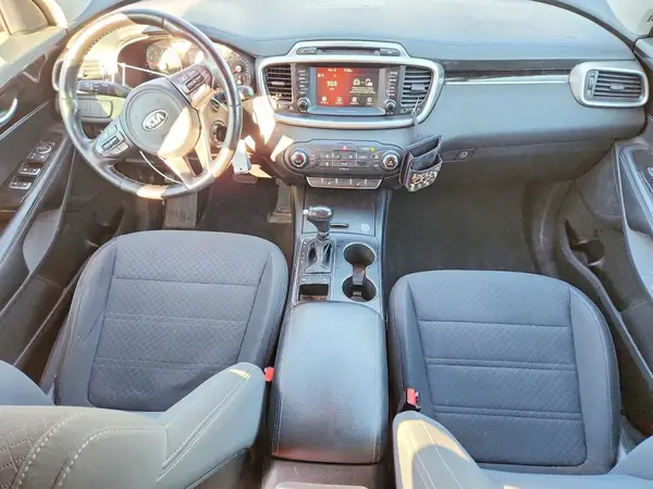 5XYPG4A35JG404983 2018 KIA SORENTO - Image 8