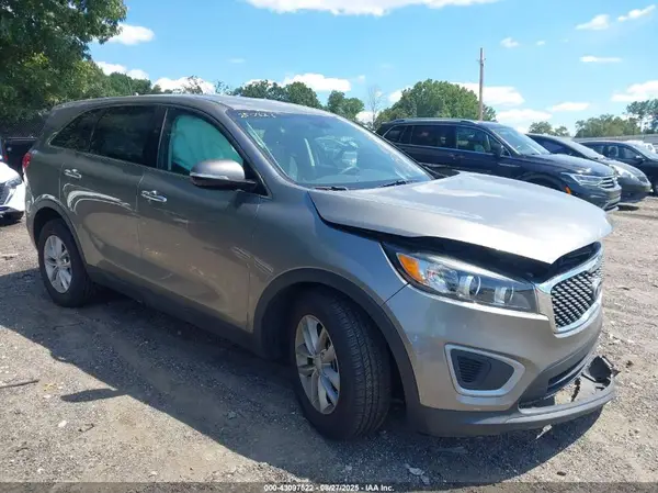 5XYPG4A35JG407964 2018 KIA SORENTO - Image 1