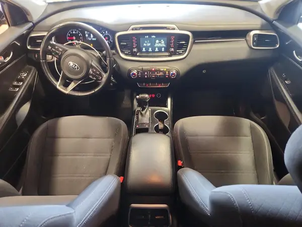 5XYPG4A35JG409536 2018 KIA SORENTO - Image 8