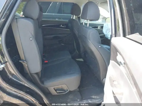 5XYPG4A35JG410489 2018 KIA SORENTO - Image 8