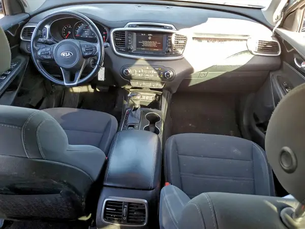 5XYPG4A35JG411965 2018 KIA SORENTO - Image 8