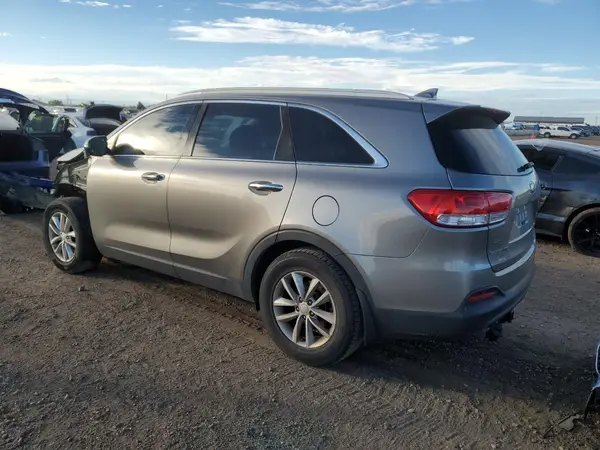 5XYPG4A35JG412212 2018 KIA SORENTO - Image 2