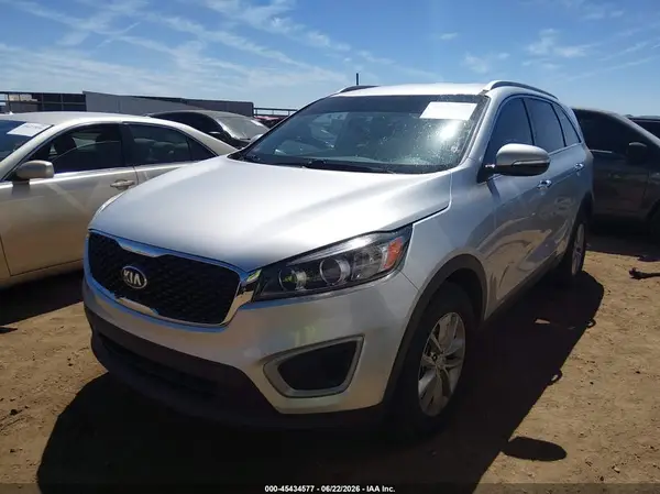 5XYPG4A35JG416146 2018 KIA SORENTO - Image 2