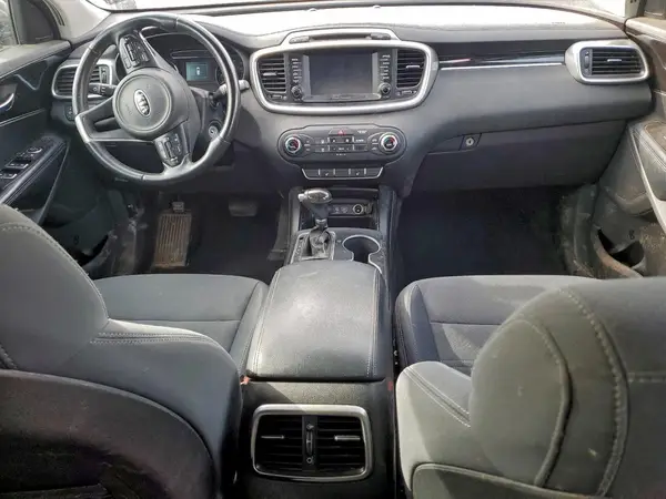 5XYPG4A35JG417099 2018 KIA SORENTO - Image 8