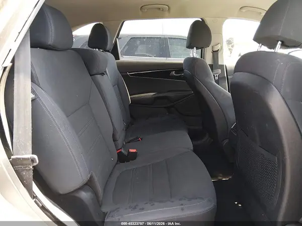 5XYPG4A35JG417961 2018 KIA SORENTO - Image 8