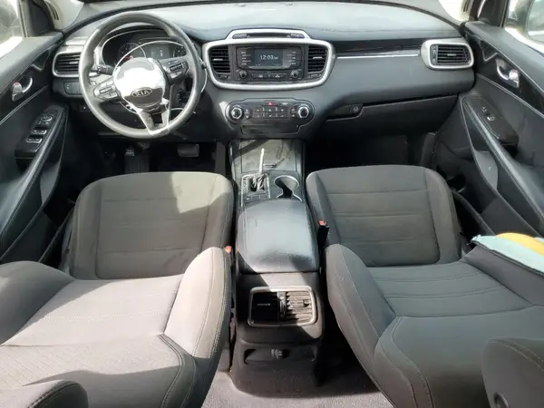 5XYPG4A35JG423890 2018 KIA SORENTO - Image 8