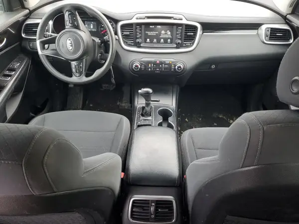 5XYPG4A35JG427311 2018 KIA SORENTO - Image 8